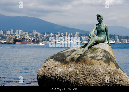 "Mädchen in einen Neoprenanzug", Skulptur von Elek Imredy. Stanley Park, Vancouver Stockfoto