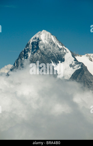 Eiger (3970 m) erhebt sich über Wolken vom Schilthorn, Berner Alpen, Schweiz Stockfoto