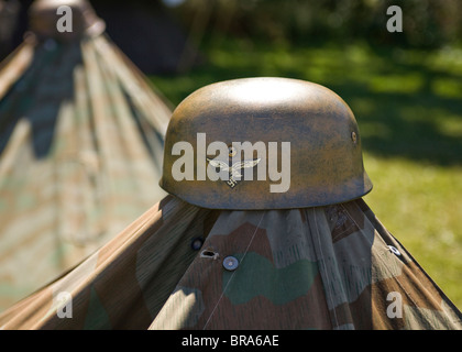 WWII-Ära M38 Luftwaffe Fallschirmjäger Helm Stockfoto