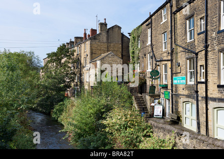 Die faltig Strumpf Tee Zimmer neben Nora Battys und Compo Häuser aus dem letzten von der Summer Wine, Holmfirth, West Yorkshire Stockfoto