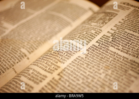 Die große Bibel aus dem Jahre 1539, St.-Andreas Kathedrale, Sydney, New South Wales, Australien, Pazifik Stockfoto