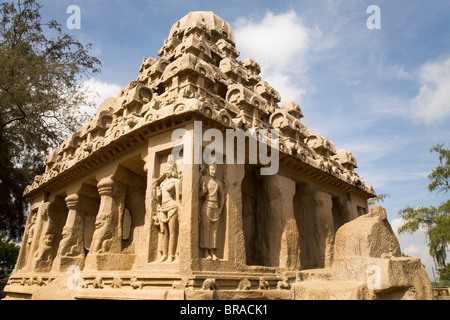 Der Stein Dharmaraja Ratha in die fünf Rathas (Panch Rathas) Komplex in Mahabalipuram (Mamallapuram), UNESCO, Tamil Nadu, Indien Stockfoto