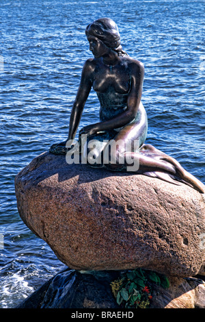 Die kleine Meerjungfrau in Kopenhagen eine berühmte Statue Stockfoto