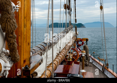 An Bord der historischen Großsegler 'Zodiac' gingen wir Cruisen durch die San Juan Islands in der Puget Sound-Bereich des Staates Washington Stockfoto