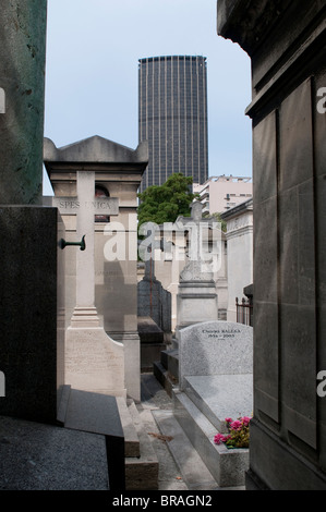 Friedhof Montparnasse und Turm, Paris, Frankreich Stockfoto