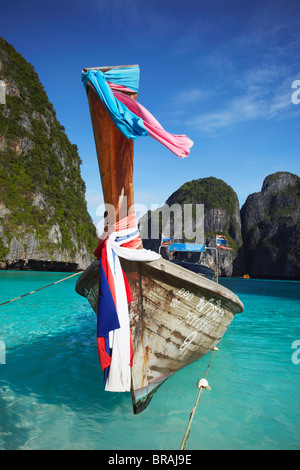 Longtail-Boot, Ao Maya, Ko Phi Ph Leh, Provinz Krabi, Thailand, Südostasien, Asien Stockfoto