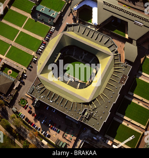 Luftaufnahme des Centre Court, All England Club (All England Lawn Tennis and Croquet Club), Wimbledon, London, England, UK Stockfoto