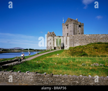 Dongory Schloss (Dunguaire Castle), Kinvara, County Galway, Irland Stockfoto