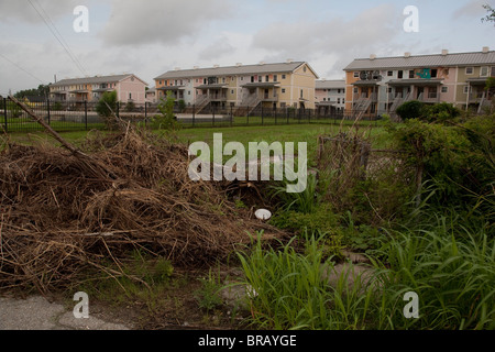 Verseuchte Gehäuse in New Orlean Ninth Ward Nachbarschaft. Stockfoto