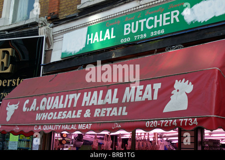 Vereinigtes Königreich South London Brixton freien Markt ein Halal-Metzgereien und Zeichen Stockfoto