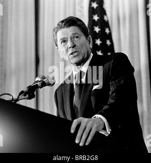 Präsident Ronald Reagan bei Pressekonferenz in San Francisco, Kalifornien, 9. Mai 1980. Stockfoto