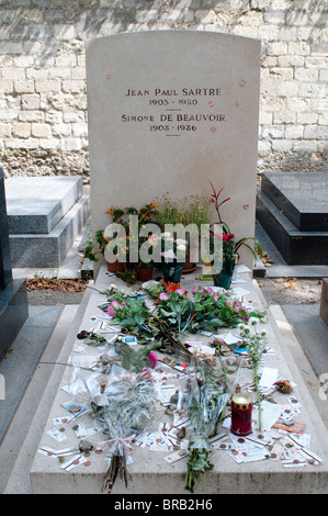 Grab des Jean Paul Sartre und Simone de Beauvoir, Friedhof Montparnasse, Paris, Frankreich Stockfoto