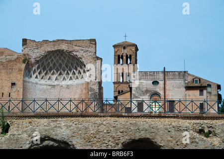 Die Ruinen in der Nähe des Kolosseums, Italien Rom Stockfoto