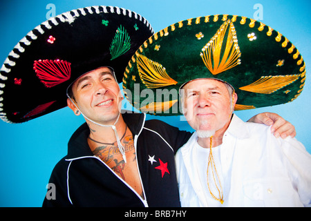 Porträt zweier Männer tragen sombreros Stockfoto