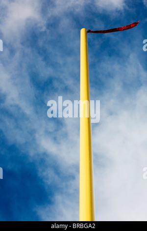 Windanzeiger Klappen auf American-Football-Feldpost Stockfoto