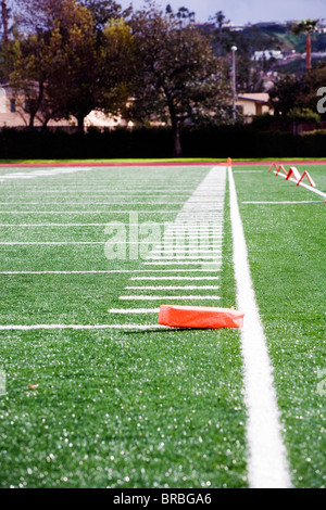 US-amerikanischer American-Football Feld Markierungen auf der Seitenlinie der Kunstrasen Feld Stockfoto