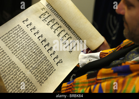 Buch Ester (Meguilah), Purim Feier in einer liberalen Synagoge, Paris, Frankreich Stockfoto