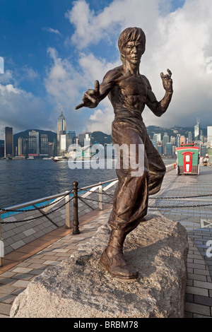 Kung Fu Film star Bruce Lee Statue, die Avenue of Stars, Tsim Sha Tsui, Kowloon, Hong Kong, China Stockfoto