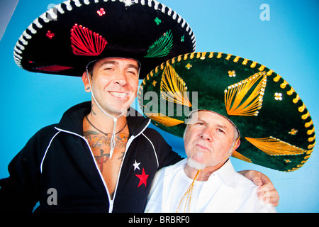 Porträt zweier Männer tragen sombreros Stockfoto