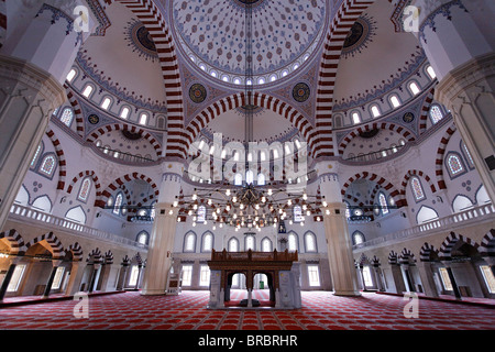 Turkmenistan - Aschgabat - innerhalb der Azadi Moschee Stockfoto