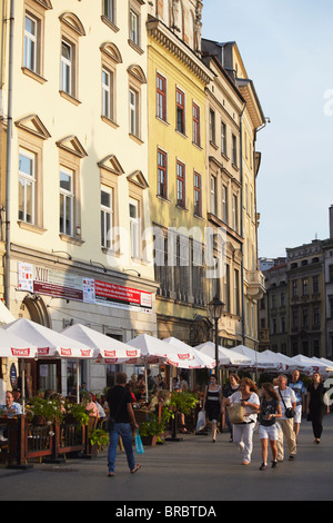 Straßencafés in Hauptmarkt (Rynek Glowny), Krakau, Polen Stockfoto