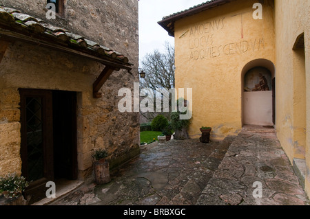 Tür, Kapelle, der das Wunder der Trauben, Franziskaner Wallfahrtskirche La Foresta, Rieti, Lazio (Latium), Italien, Europa. Stockfoto