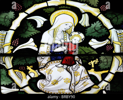 Maria das Jesuskind, St. Peter und Paul Kirche, Salle, Norfolk, England zu unterstützen Stockfoto