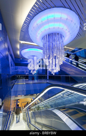 Dubai Metro Station, eröffnet im Jahr 2010, Dubai, Vereinigte Arabische Emirate Stockfoto