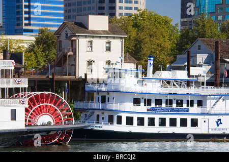 Kaiserin Hornblower Ausflugsboot auf dem Sacramento River, alte Stadt Sacramento, Kalifornien, USA Stockfoto