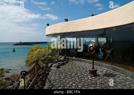 dh Burg San Jose ARRECIFE LANZAROTE Cafe Restaurant und Kunst Galerie Skulptur Hafen Cesar manrique Stockfoto