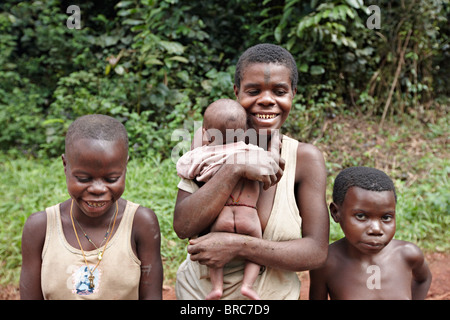 BaAka Pygmäen, Dzanga Sangha Reserve, Zentralafrikanische Republik, Afrika Stockfoto