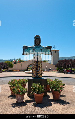 Eingang der Robert Mondavi Winery, Napa Valley, Kalifornien, USA Stockfoto