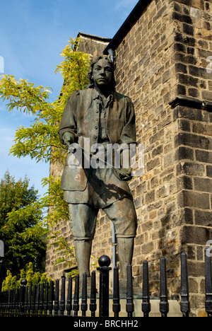 Die Statue von Thomas Chippendale errichtet nahe seinem Geburtshaus in Otley Leeds West Yorkshire UK Stockfoto