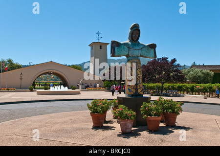 Eingang der Robert Mondavi Winery, Napa Valley, Kalifornien, USA Stockfoto