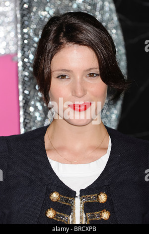 Gemma Arterton startet "The Shoe Galleries" bei Selfridges, London, 23. September 2010. Stockfoto