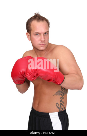 ein junger Erwachsener Mann Boxer trainieren über weiß Stockfoto