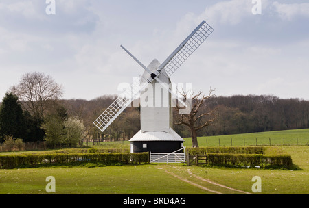 Lowfield Heath post Mühle, Surrey, England, UK. Stockfoto