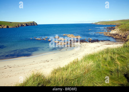 Küste Bigtown Docht zwischen Scarfi Taing Headland St. Ninian Insel und Brecks Bigtown auf Mainland, Shetland Inseln, Scot Stockfoto