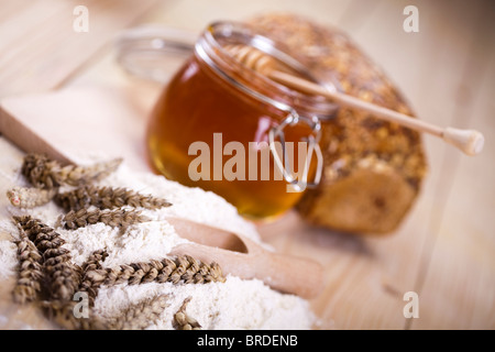 Sortiment von gebackenem Brot Stockfoto