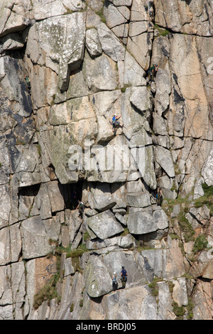 Kletterer mit Seilen aufsteigenden Bosigran Cliff, Morvah, Cornwall Stockfoto