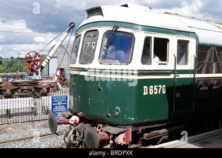 Klasse 25 Diesellok an Tenterden Stadt Station auf der Kent und East Sussex Railway. Stockfoto