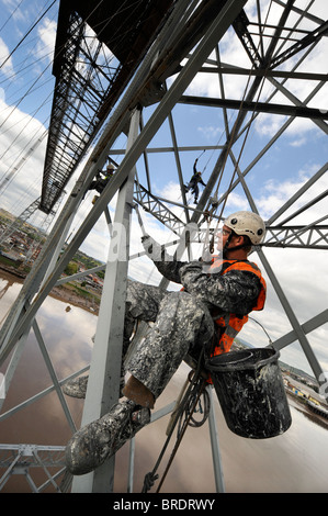 Sanierung von der Schwebefähre Newport in S Wales. Die Überfahrt, die überspannt den Fluss Usk wurde 1902-1906 erbaut und ist sein Stockfoto