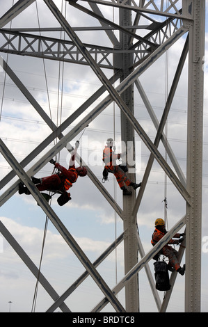 Sanierung von der Schwebefähre Newport in S Wales. Die Überfahrt, die überspannt den Fluss Usk wurde 1902-1906 erbaut und ist sein Stockfoto