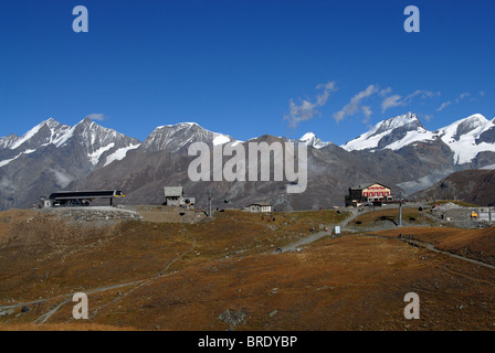 Schwarzsee-Gondelstation und Restaurant oberhalb von Zermatt. Schweiz Stockfoto