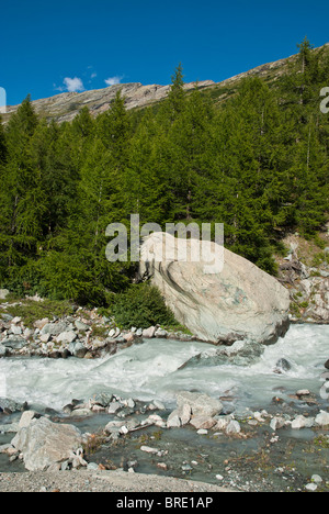 Details zum Fluss Vispa - Saastal - Wallis - Alpen - Schweiz - Europa Stockfoto