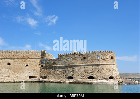 Die restaurierte Festung Koules im alten venezianischen Hafen von Heraklion, Kreta, Griechenland Stockfoto