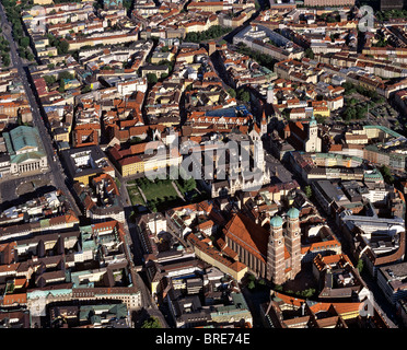 Luftbild, Stadtzentrum von München, Altstadt, Bayerische Staatsoper, neues Rathaus, Dom, Frauenkirche Kirche Stockfoto