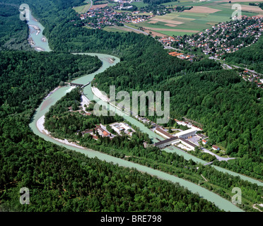 Luftbild, Isar River in der Nähe von Baierbrunn und Buchenhain, Wehr in der Nähe von Hoellriegelskreuth, Gruenwalder Forst, Oberbayern Stockfoto