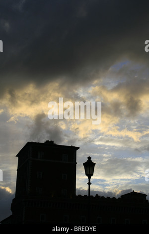 Sonnenuntergang über Palazzo Venezia, Rom Stockfoto