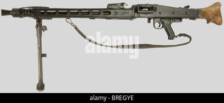 Armes à Feu, Mitrailleuse MG 42, Kaliber 8 x 57, Nr. 29368, Canon percé marqué A67, marquage 40/44, crosse bois, peinture cuite au Four. complète avec bretelle et bipied. Première catégorie sous conditions spéciales., , Stockfoto